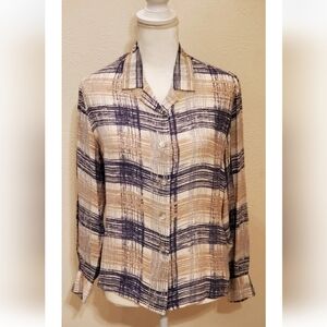 Casual Corner 100% Silk Button up  Top Long-sleeve Sz 6 Lightweight Office Cozy